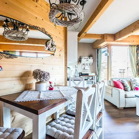 Aparthost Tatra View كوشتيليسكا