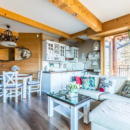 Aparthost Tatra View *