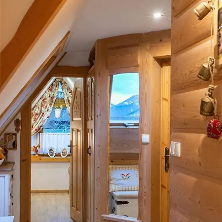 Aparthost Tatra View アパート コシチェリスコ