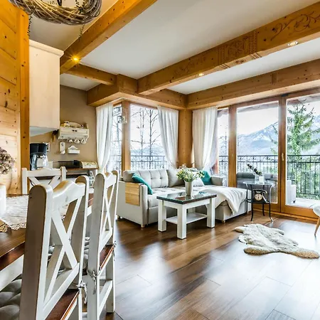 Aparthost Tatra View كوشتيليسكا